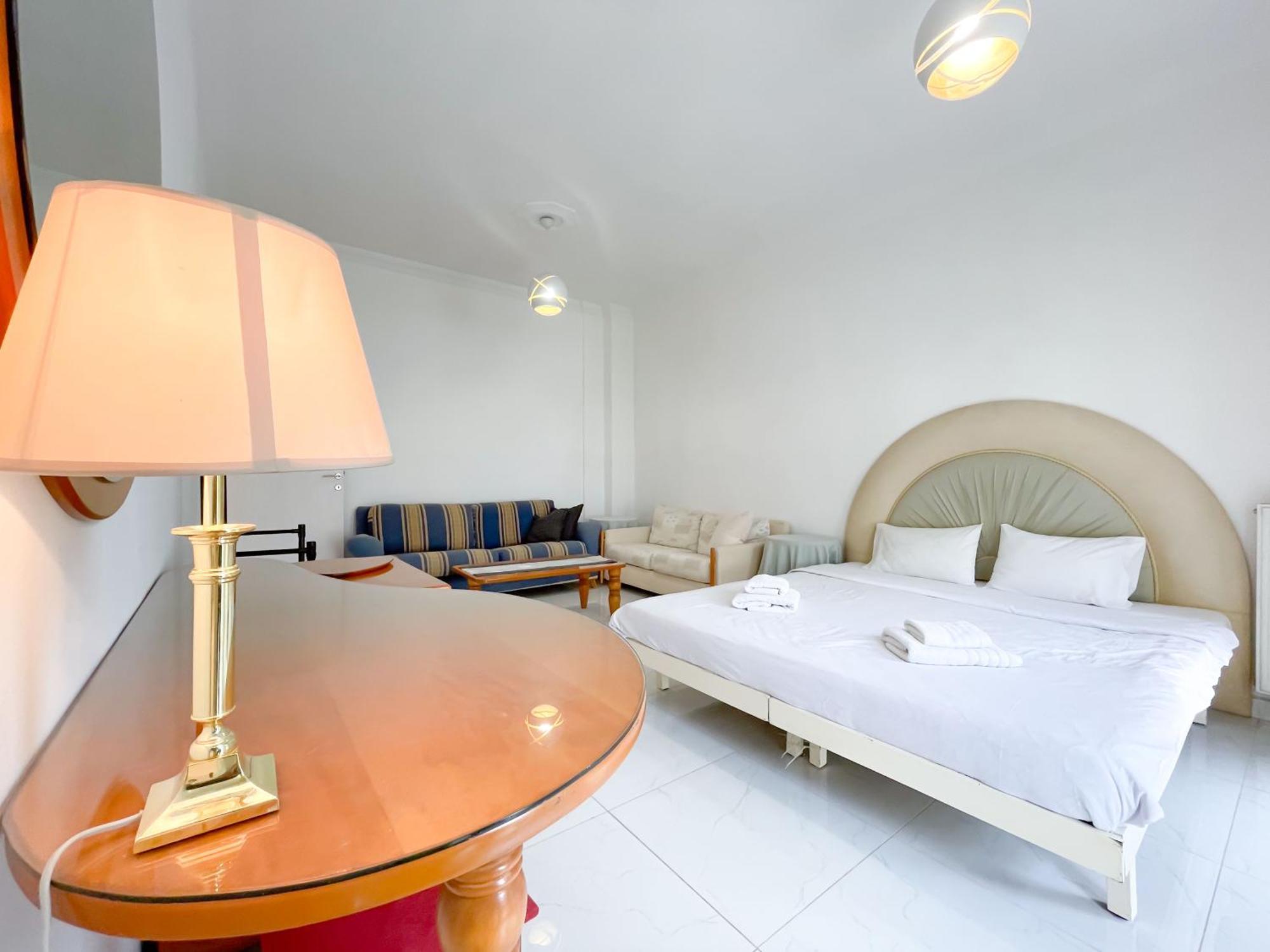 C.16 The Nest #Colony City Heart Thessaloníki Luaran gambar