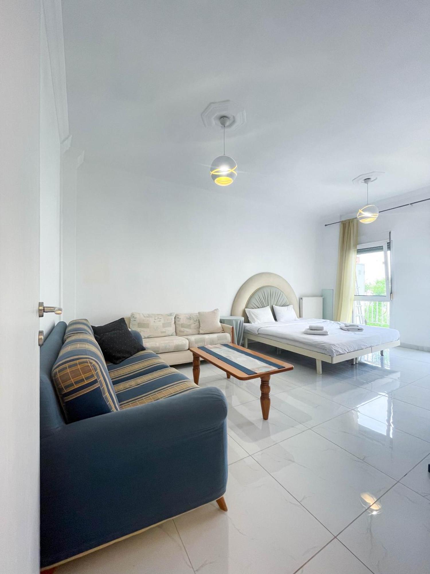 C.16 The Nest #Colony City Heart Thessaloníki Luaran gambar