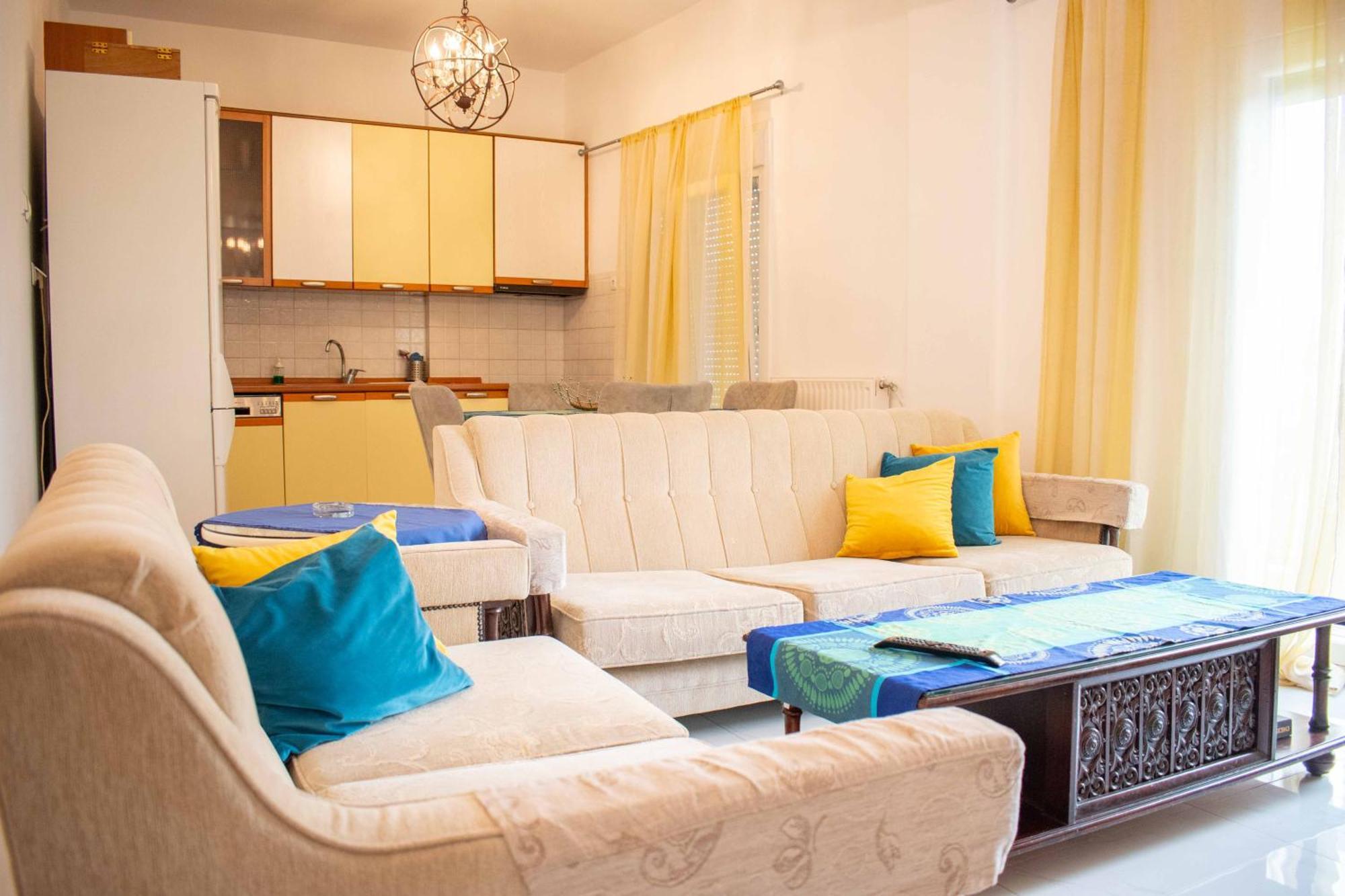 C.16 The Nest #Colony City Heart Thessaloníki Luaran gambar